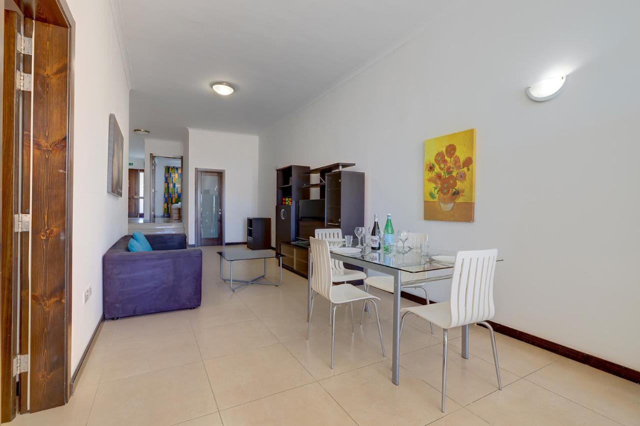 Modern 2 Bedroom Maisonette In Central Sliema Esterno foto