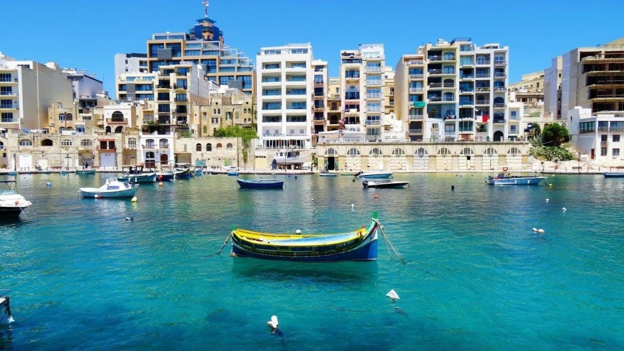 Modern 2 Bedroom Maisonette In Central Sliema Esterno foto